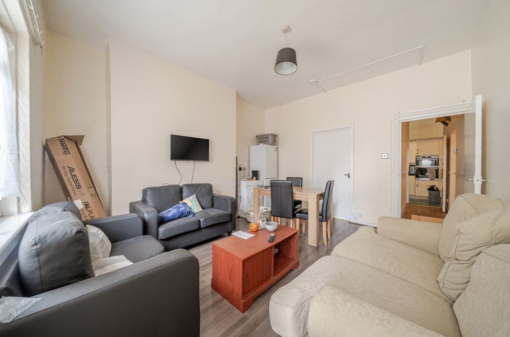 Property photo 3 of 9 1441017-13-69Df9A...