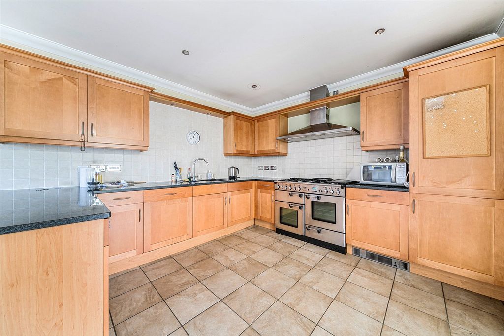 Property photo 3 of 27 Picture No. 38