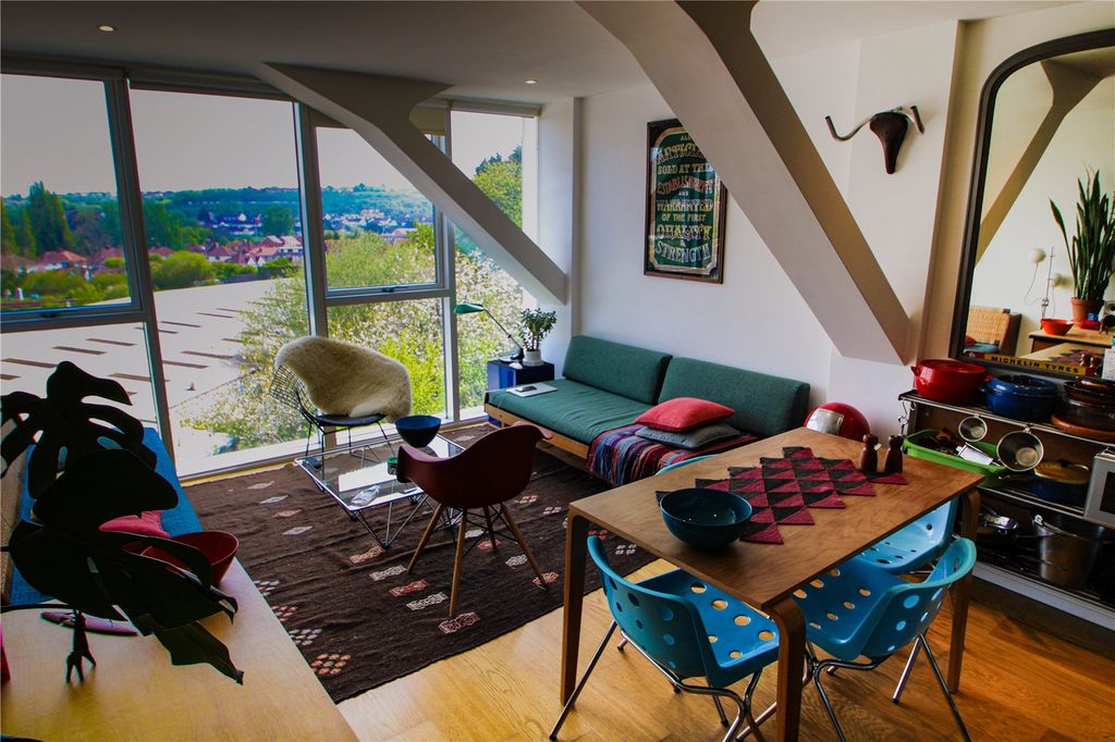 Property photo 1 of 8 Picture No. 06