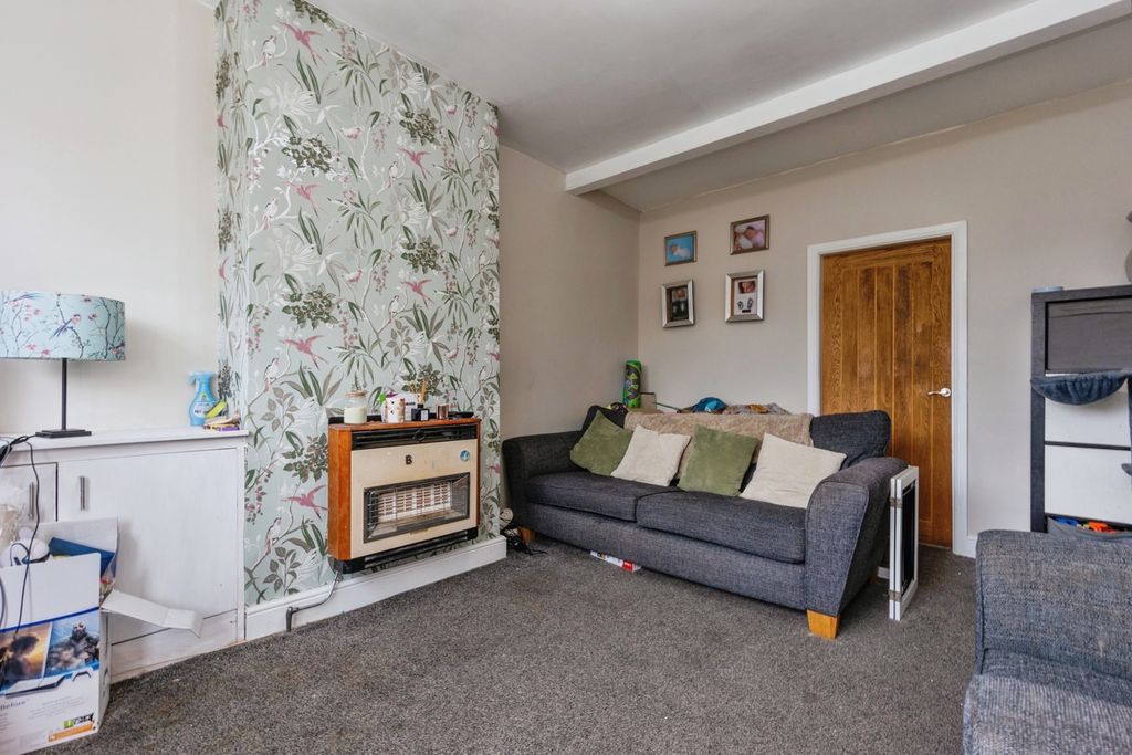 Property photo 3 of 20 Pbox-Img.Jpg