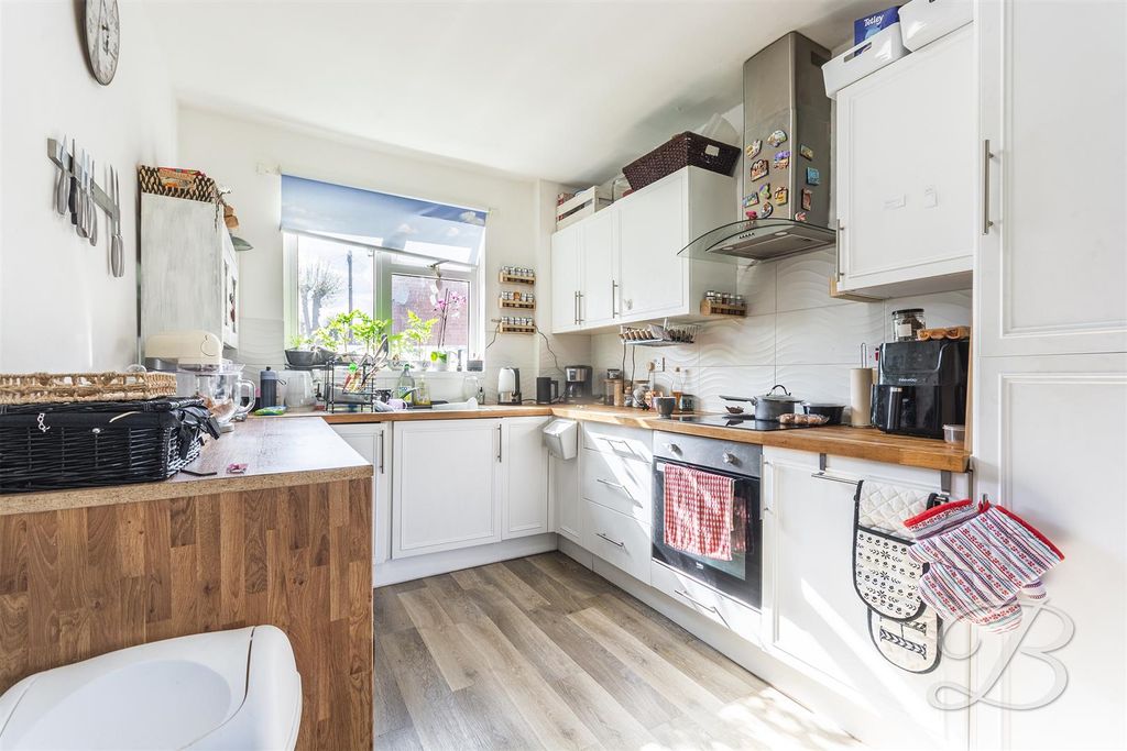 Property photo 3 of 25 Ccltd16.Jpg