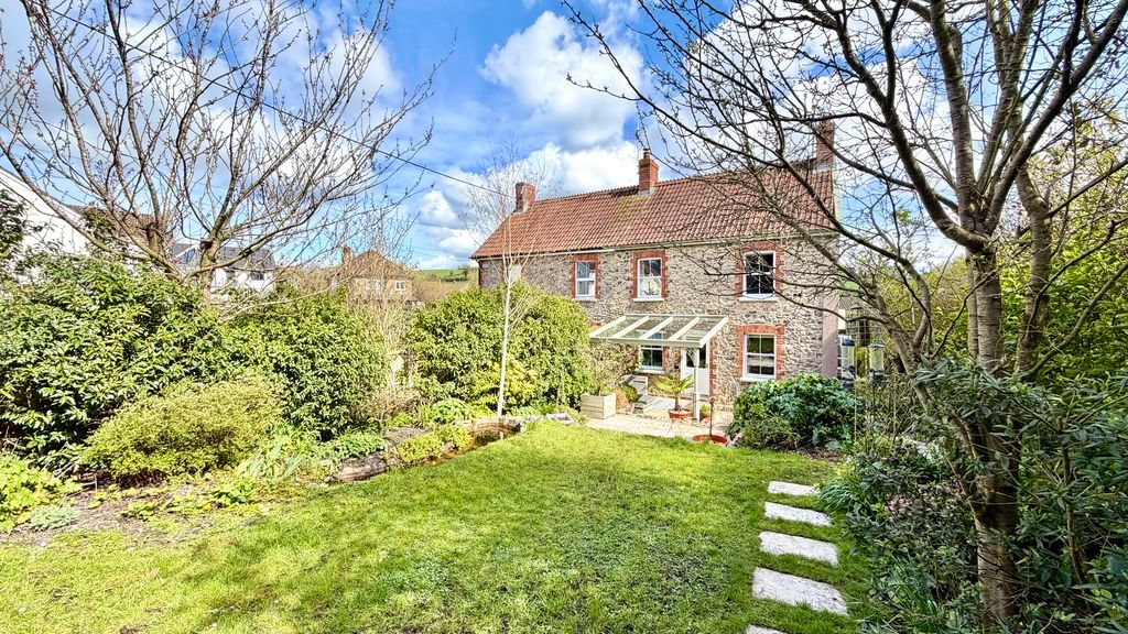 Property photo 1 of 18 Rear Aspect