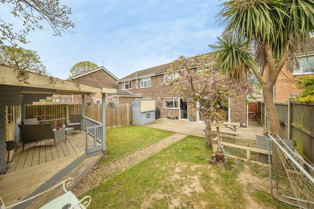Property photo 2 of 19