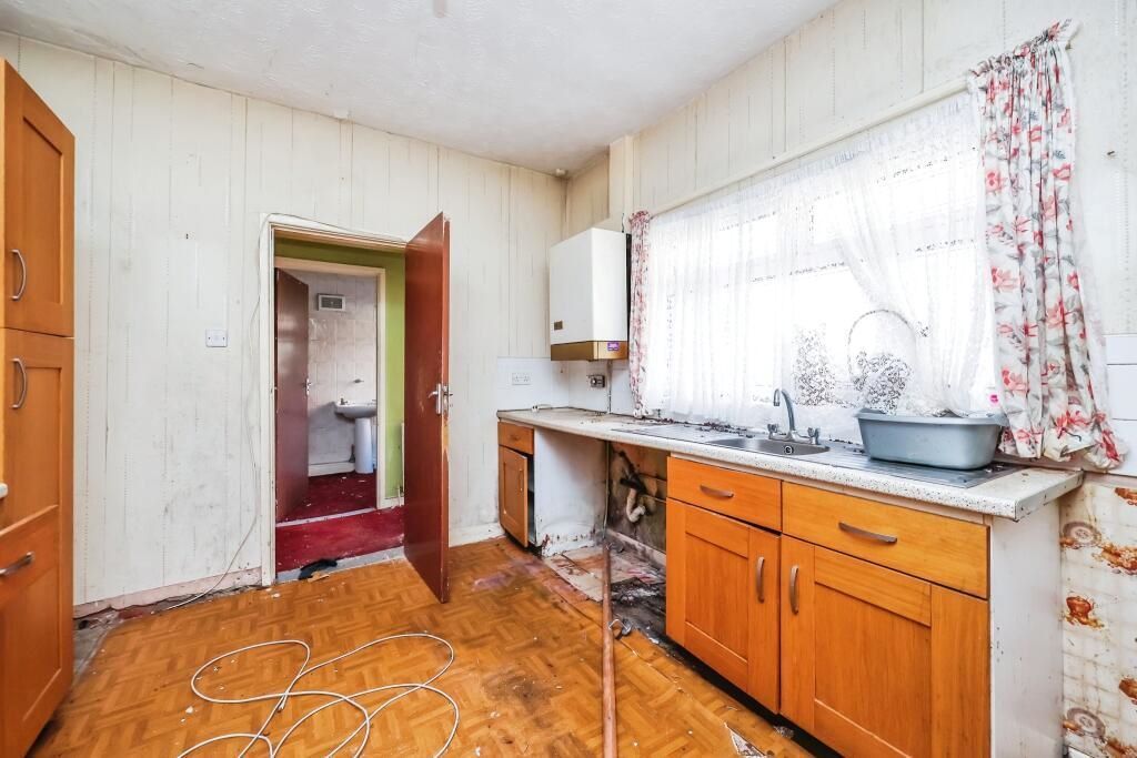 Property photo 3 of 14