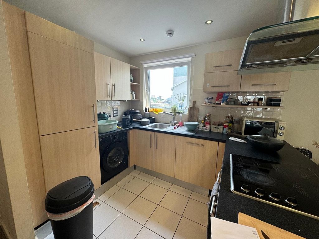 Property photo 3 of 8 Picture No. 08