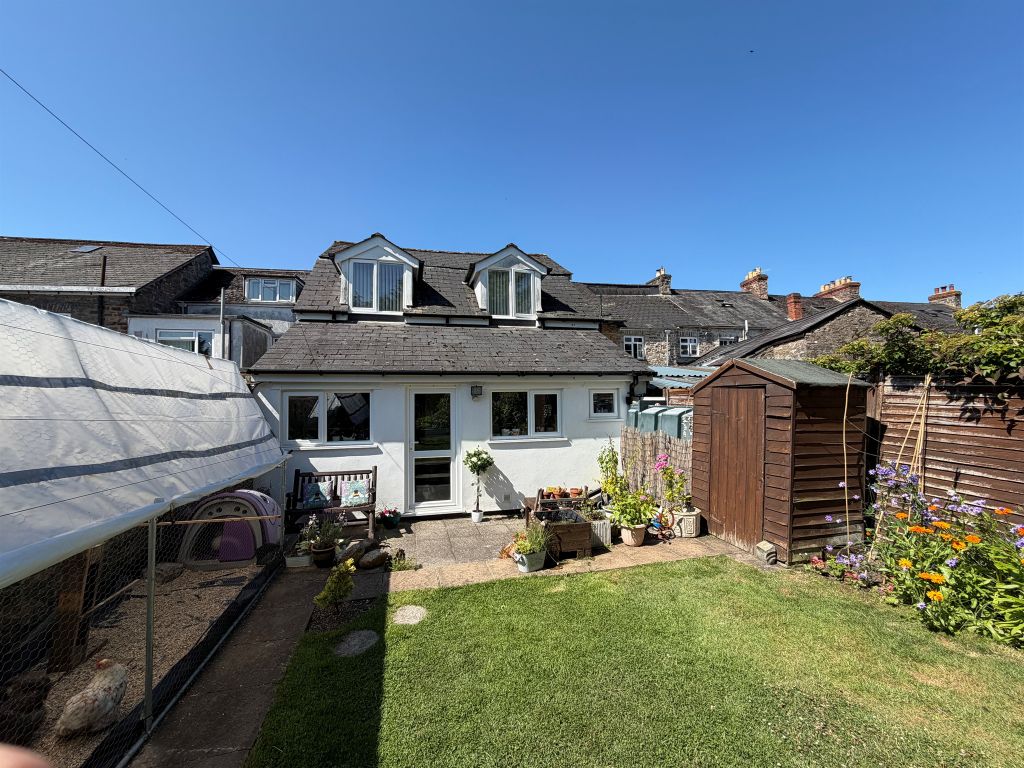Property photo 1 of 17