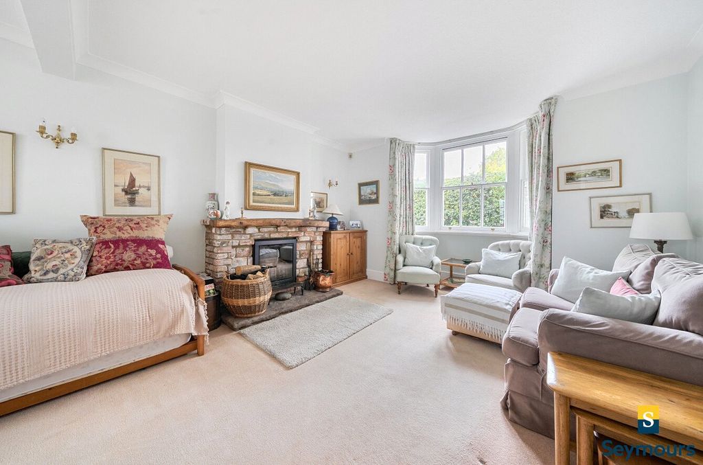 Property photo 2 of 16 Picture No. 28