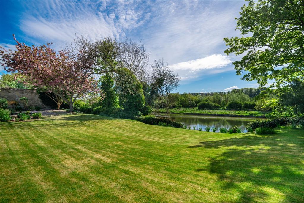 Property photo 3 of 27 Tweedsyde_House-33.Jpg