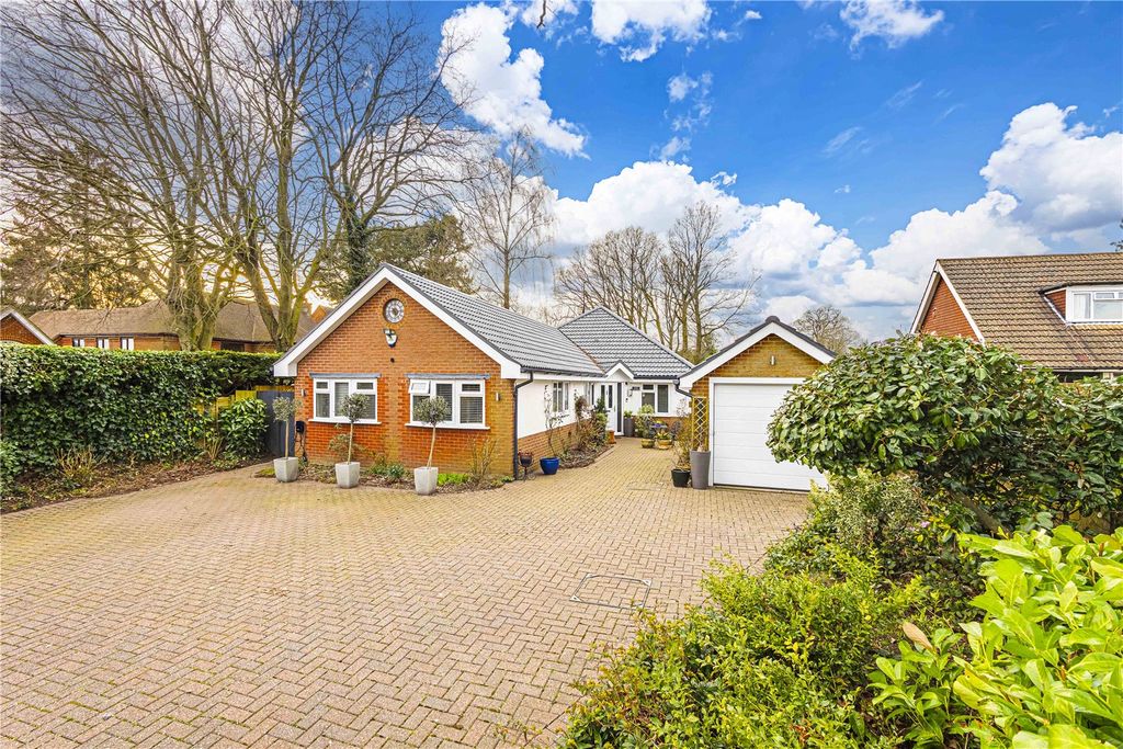 Property photo 1 of 34 Picture No. 11