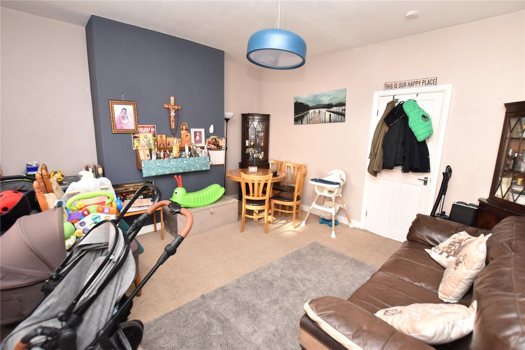 Property photo 2 of 10 Picture No. 11