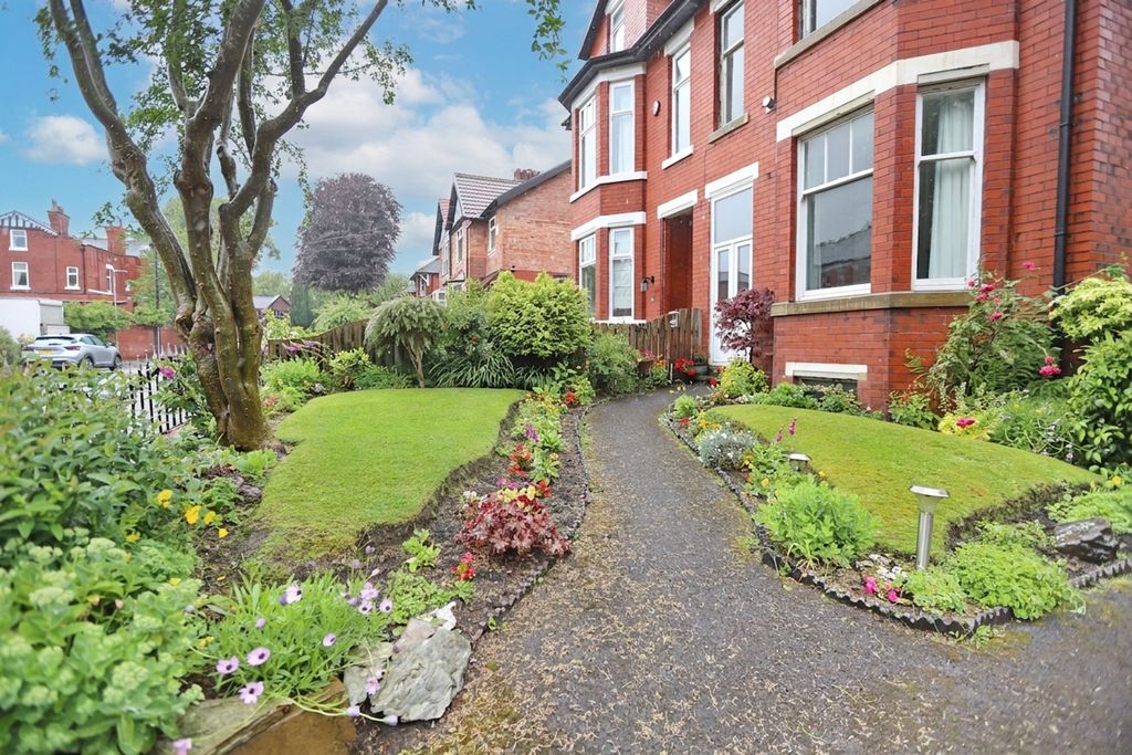 Property photo 2 of 22