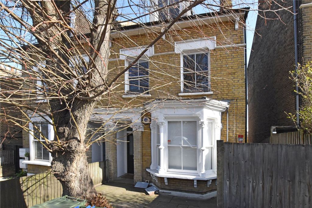 Property photo 1 of 18 Picture No. 16