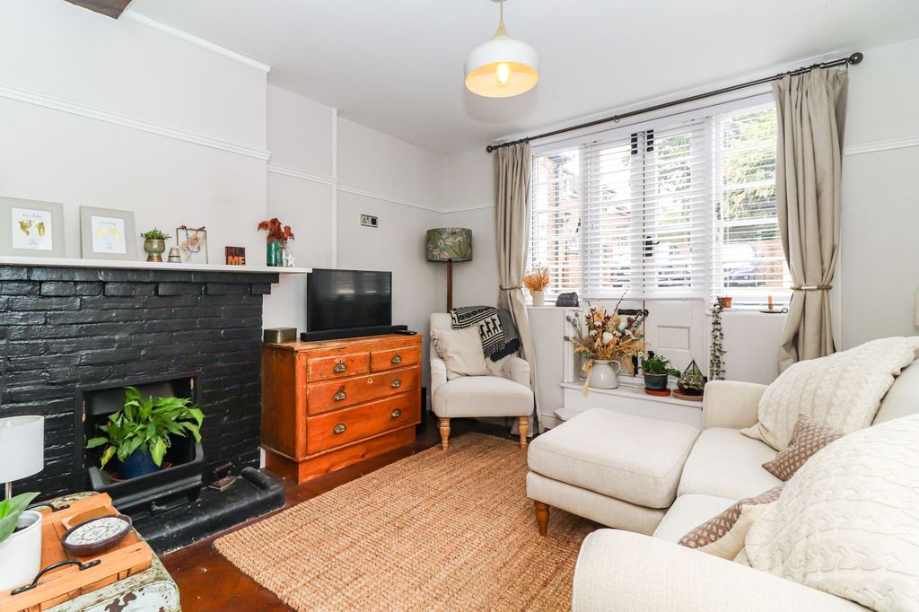 Property photo 3 of 16