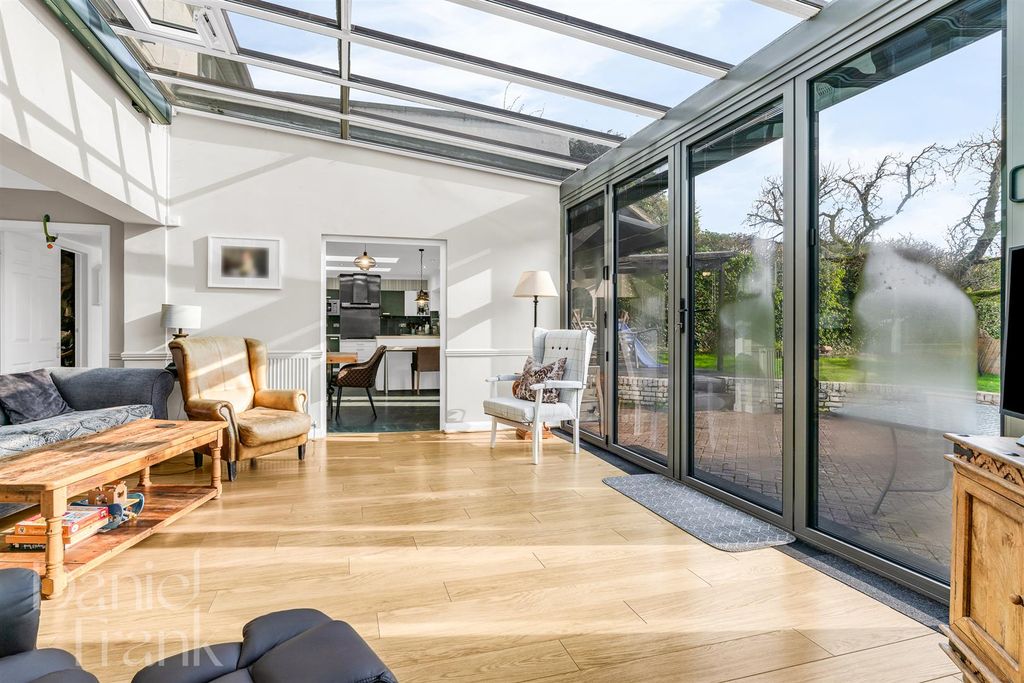 Additional image 11 of 5 bed detached house for saleTycehurst Hill, Loughton IG10