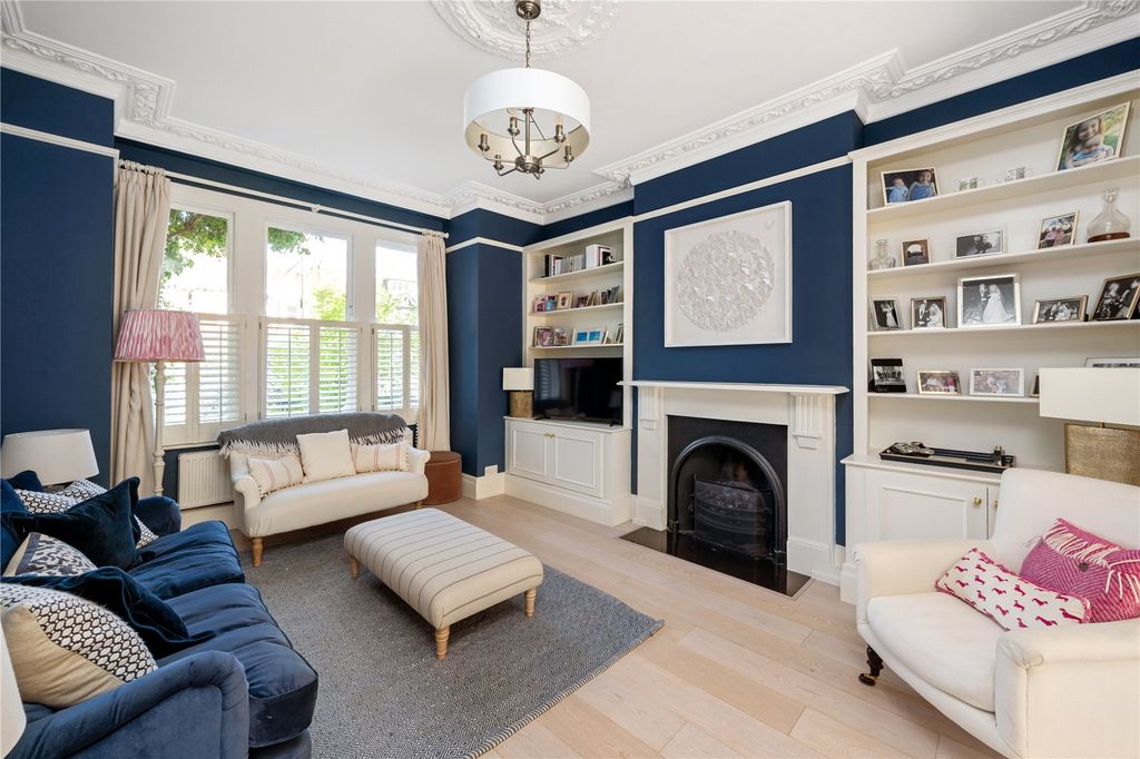 Property photo 2 of 34 Picture No. 03