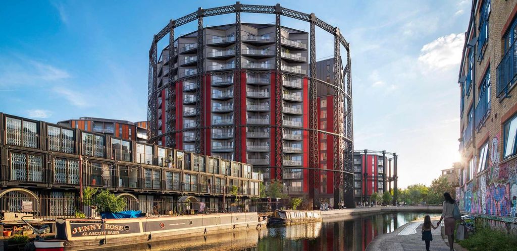 Property photo 1 of 11