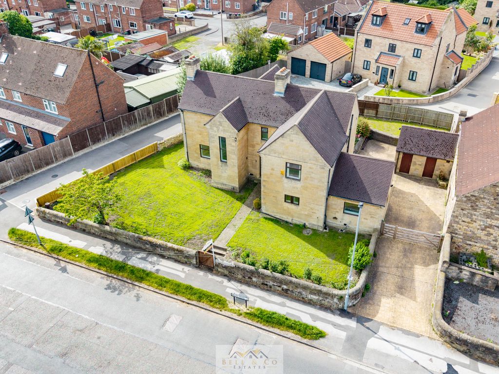 Property photo 1 of 32
