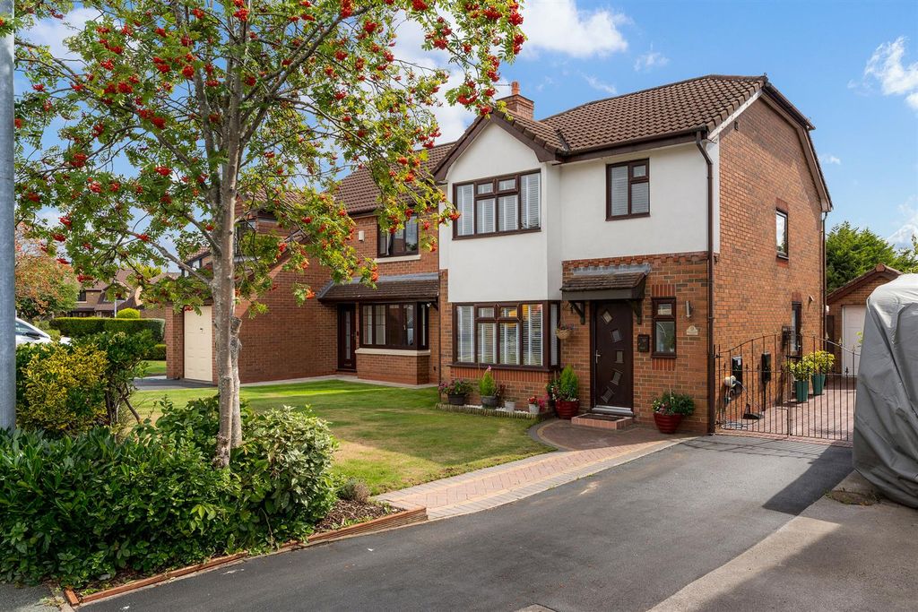 Property photo 1 of 30 9 Grovewood Gardens-4.Jpg