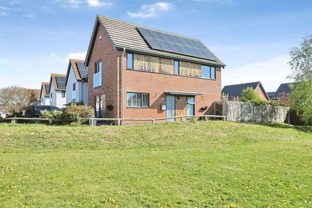 Property photo 1 of 31