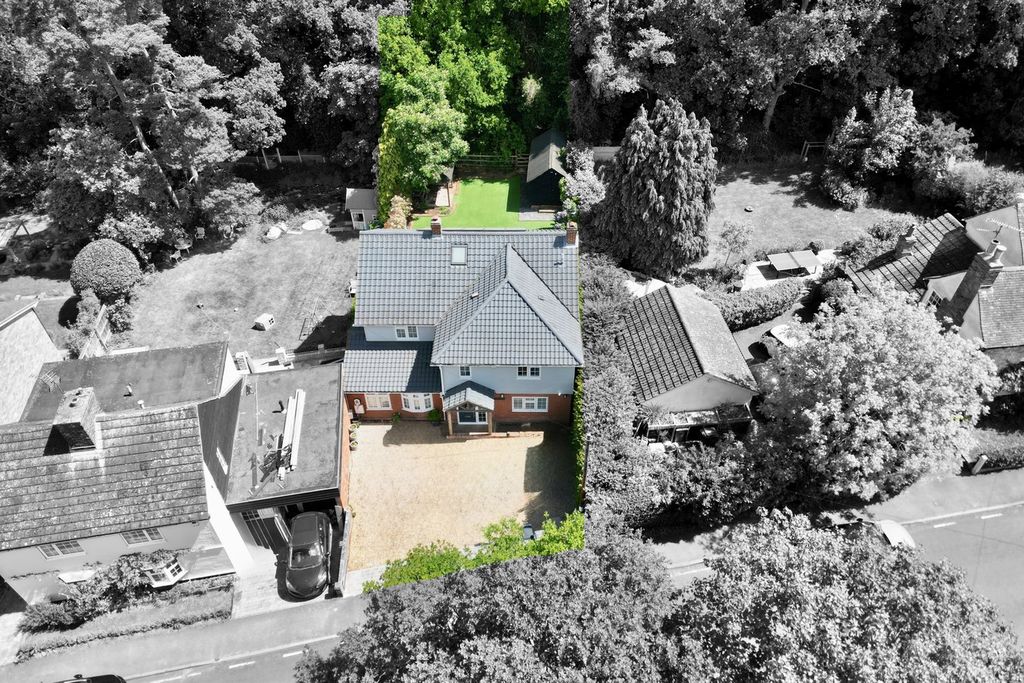 Property photo 2 of 21