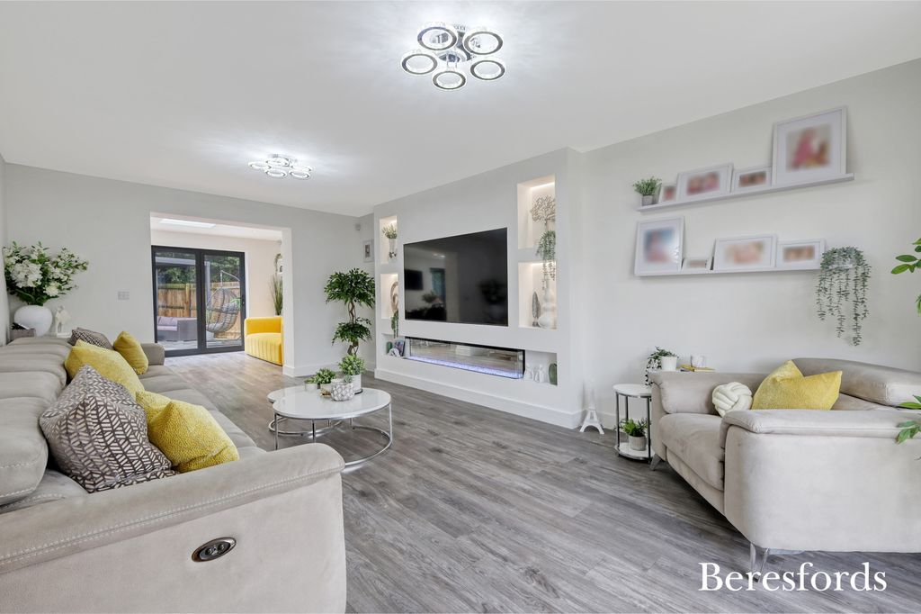 Property photo 2 of 30 Picture No. 29