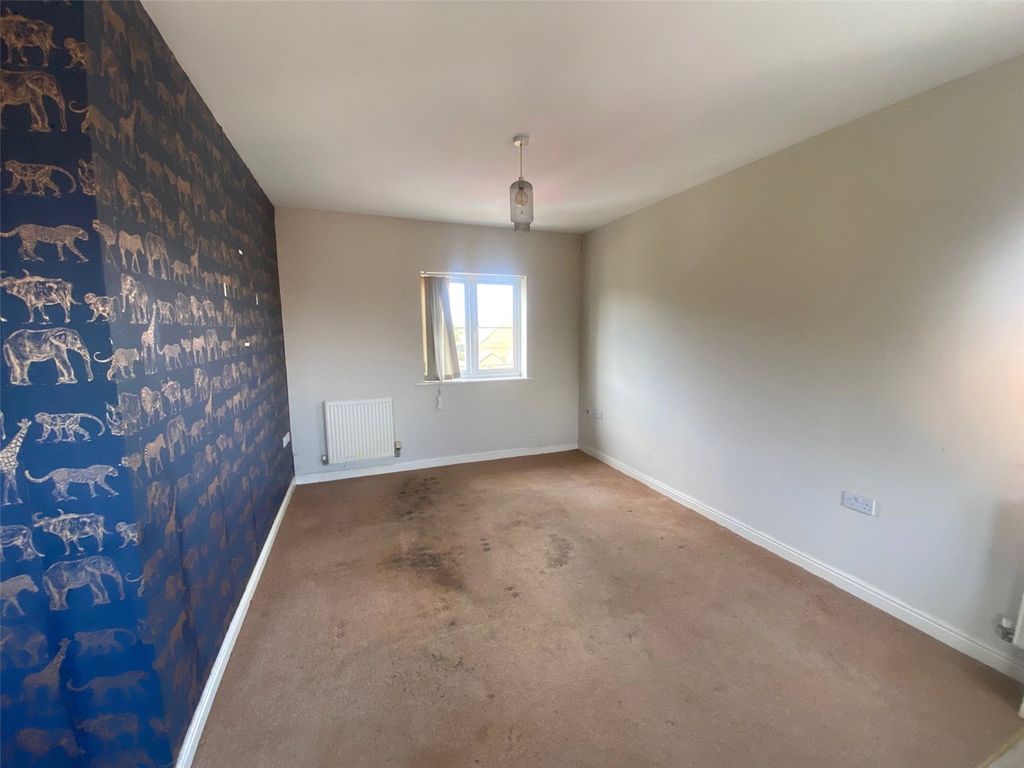 Property photo 3 of 8 Picture No. 06