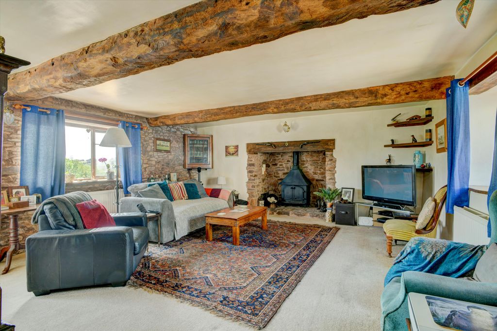 Property photo 3 of 19 Image