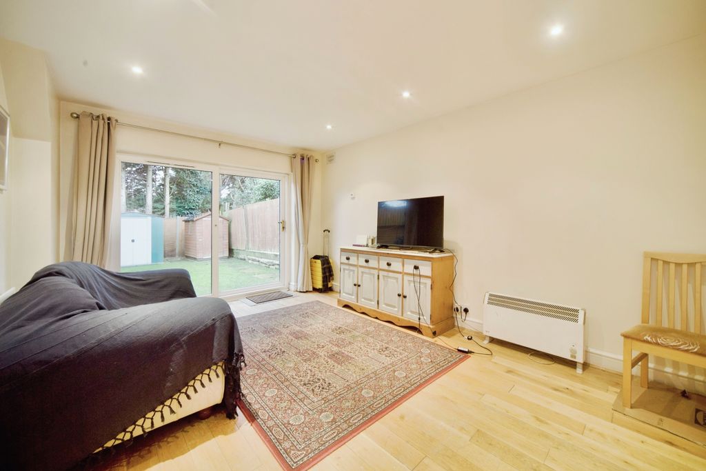 Property photo 3 of 17 Photography