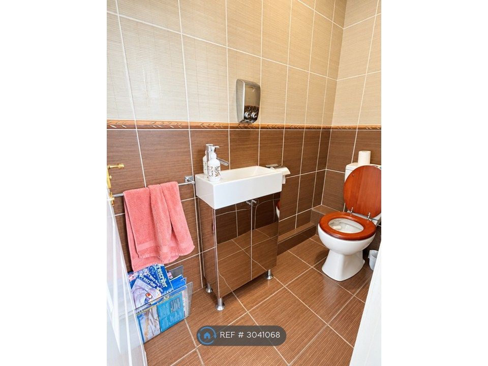 Property photo 3 of 33 Downstairs Wc