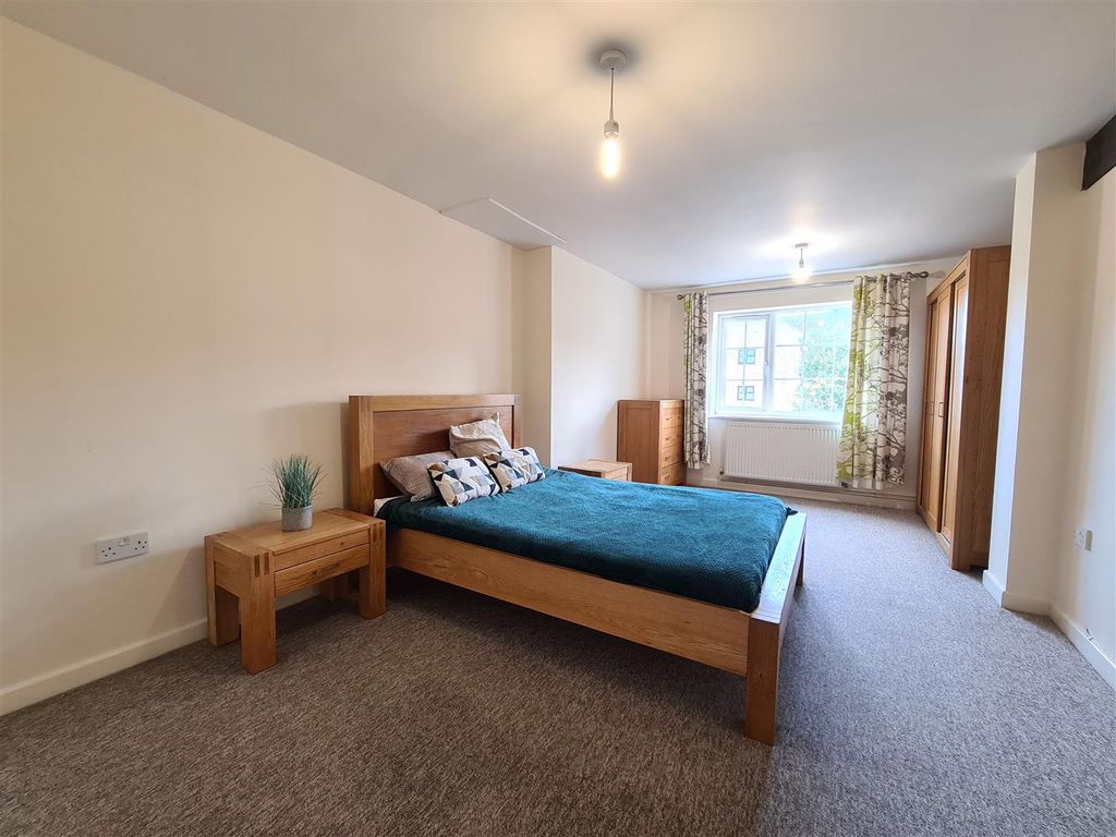 Property photo 2 of 13 20251028_094604.Jpg