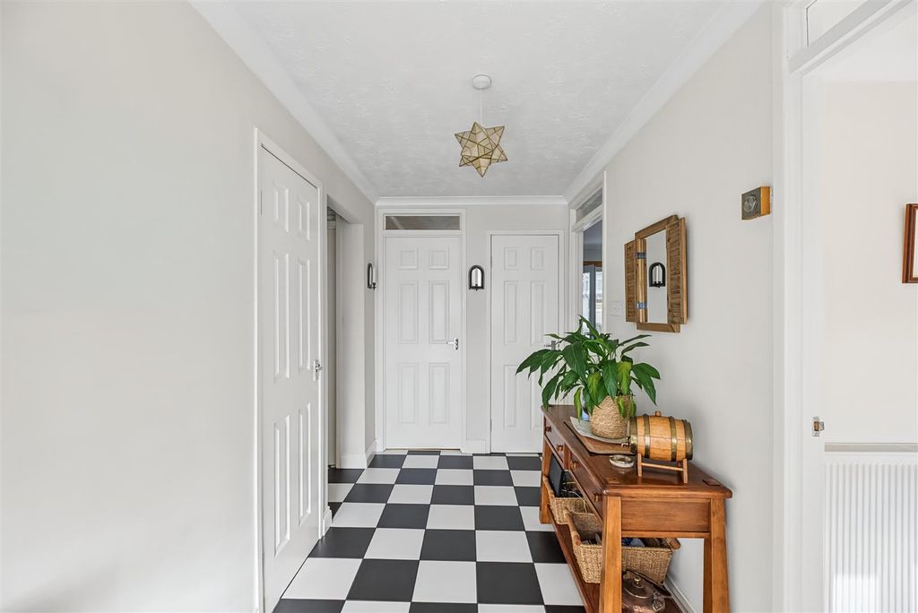 Property photo 3 of 27 Crofthead Street-15.Jpg