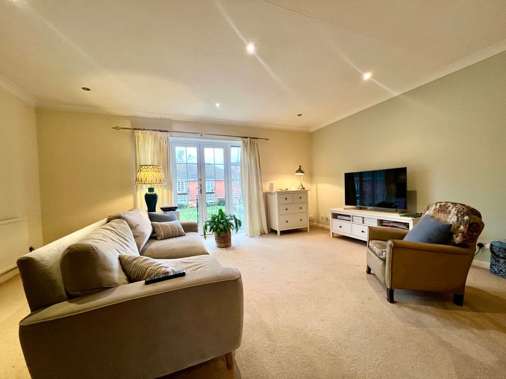 Property photo 3 of 10 Img_1445