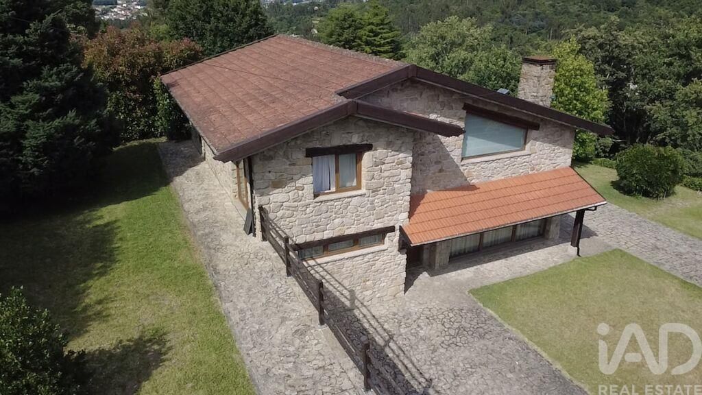 Property photo 1 of 40