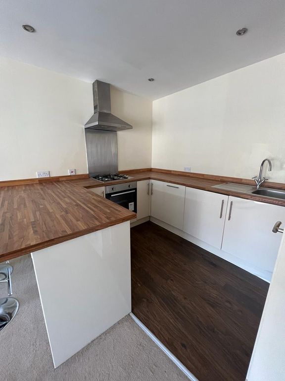 Property photo 1 of 8 3