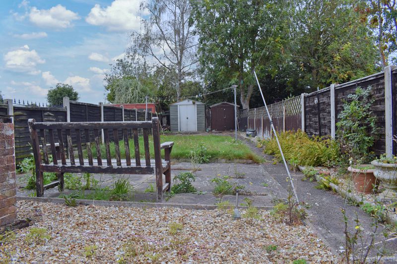 Property photo 2 of 7 Garden