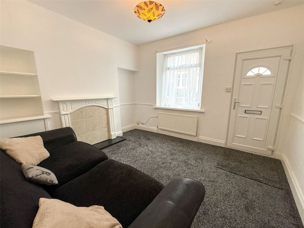 Property photo 2 of 10 Lounge