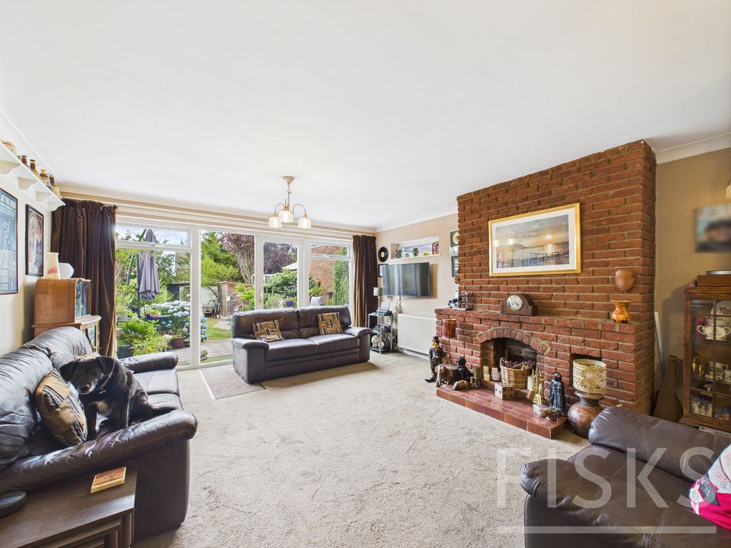 Property photo 3 of 21