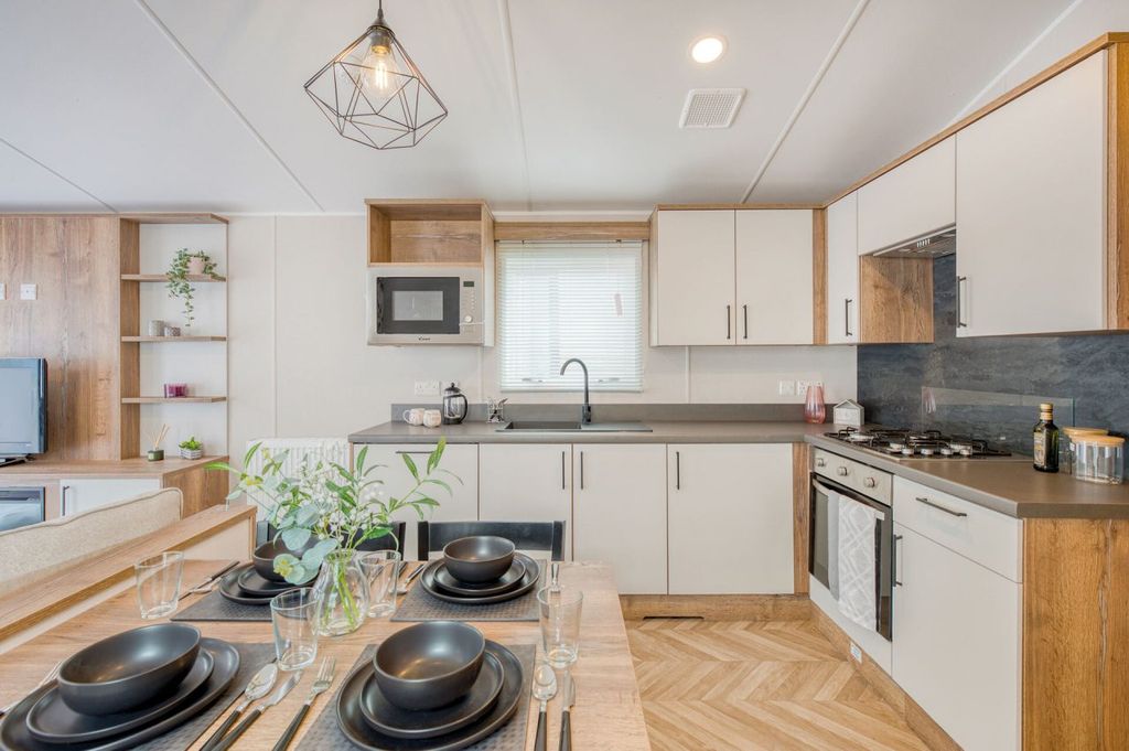 Property photo 3 of 4 3