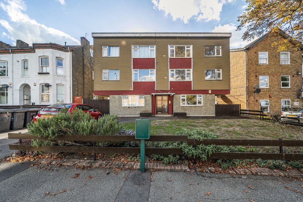 Property photo 2 of 11 1523202-3-6Ab29Ff...