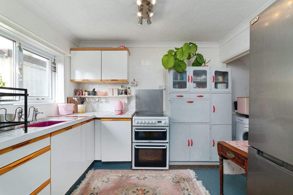Property photo 3 of 19 Pbox-Img.Jpg