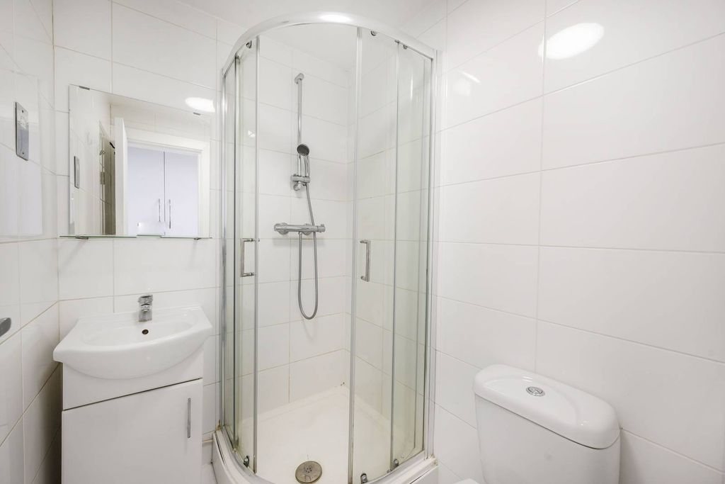 Property photo 1 of 3