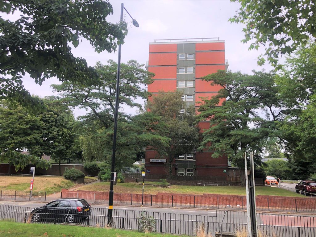 Property photo 1 of 13 Bright 7th-Floor Flat With Balcony | Two Large Doubles | Freshly Redecorated | Lift Access | Available Now