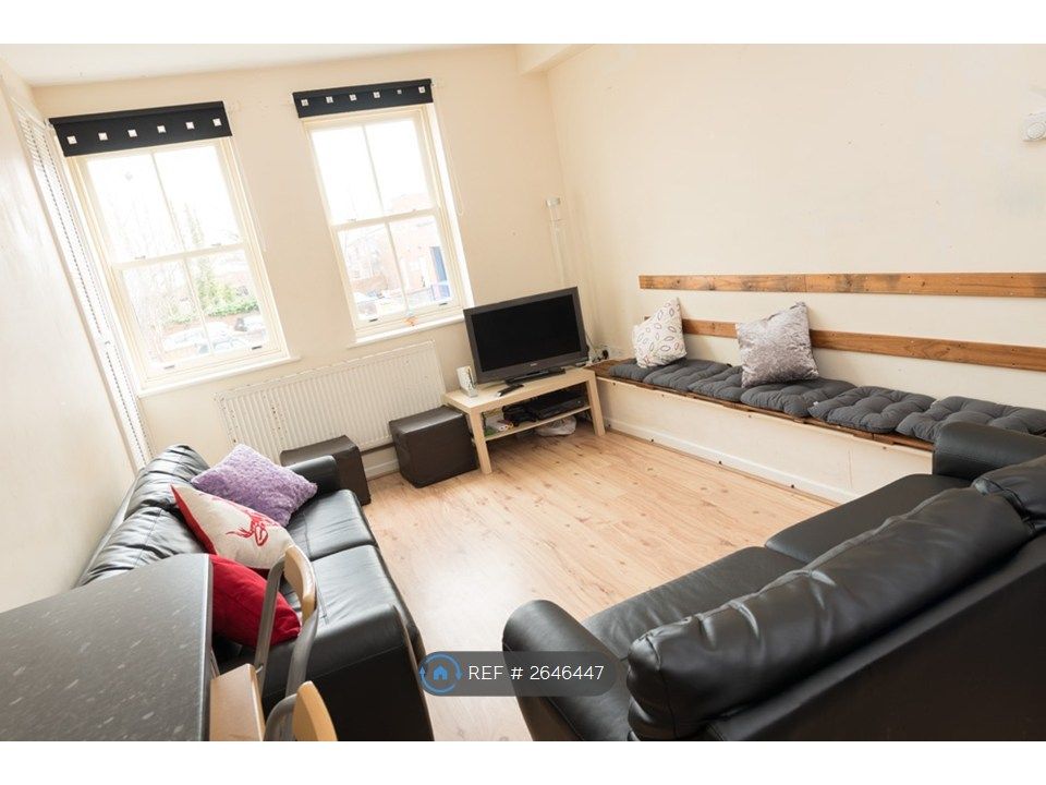 Property photo 2 of 14