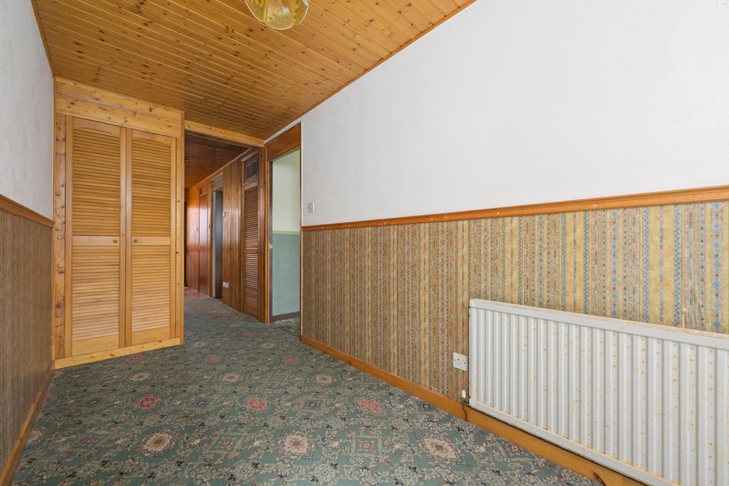 Property photo 3 of 28 Property Image 3