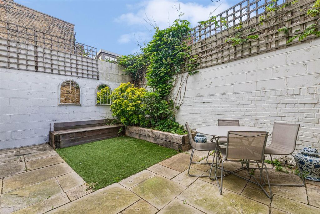 Property photo 1 of 12 Annandale Road, W4 - For Sale