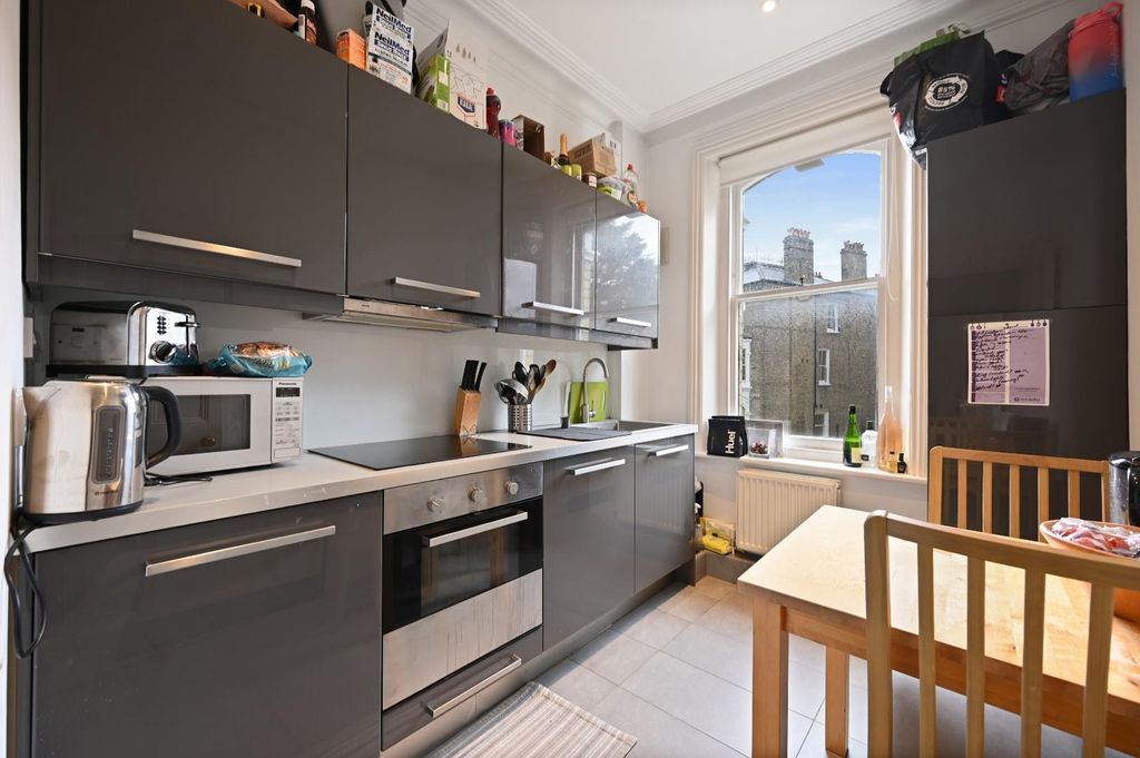 Property photo 2 of 7 Rcfbl- Edith Road- Kitchen 3 (1).Jpg