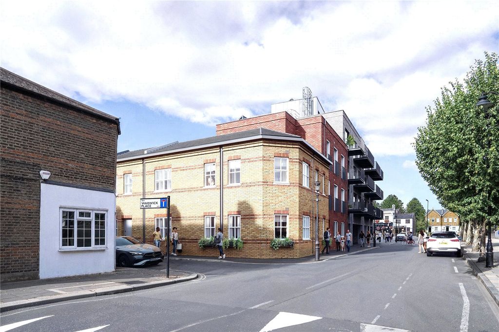 Property photo 1 of 4 External - Warwick R