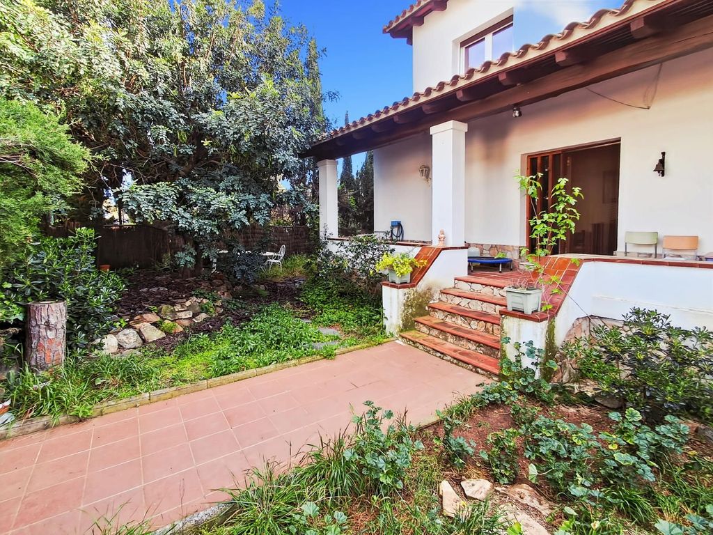 Property photo 2 of 36