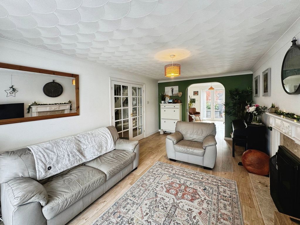 Property photo 3 of 31