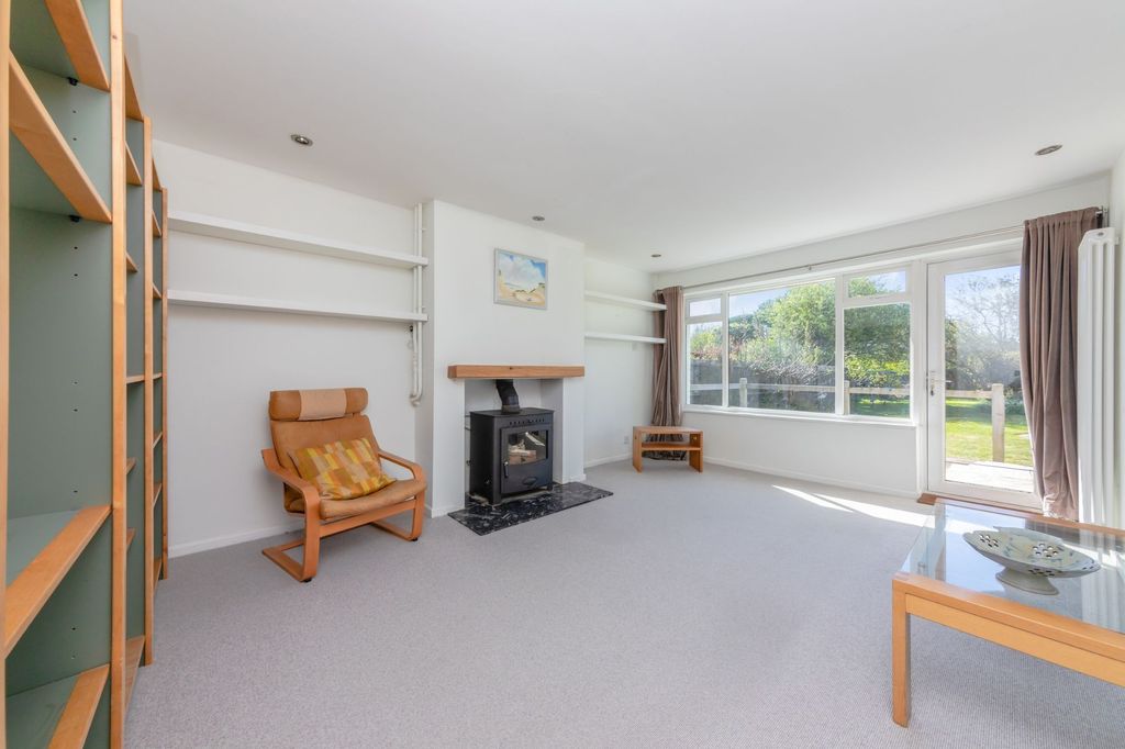 Property photo 3 of 26